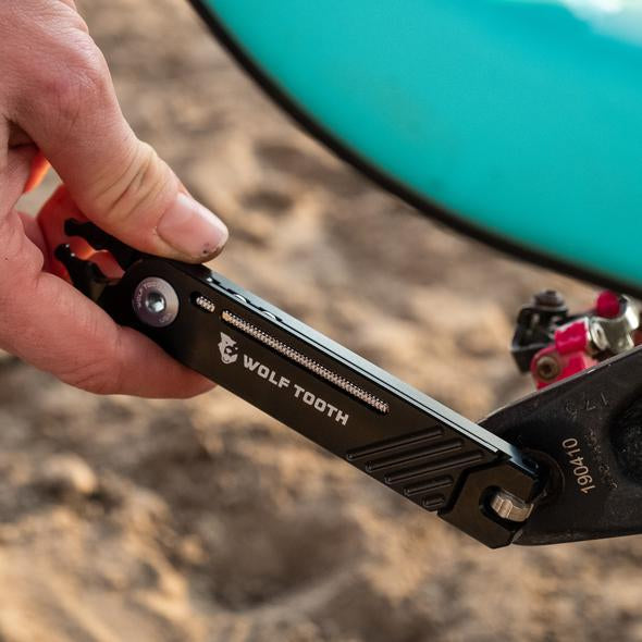 Wolf Tooth 8-bit pack pliers